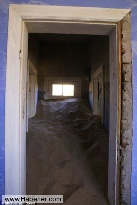 Çöl tarafından yutulan şehir: Kolmanskop