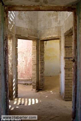 Çöl tarafından yutulan şehir: Kolmanskop