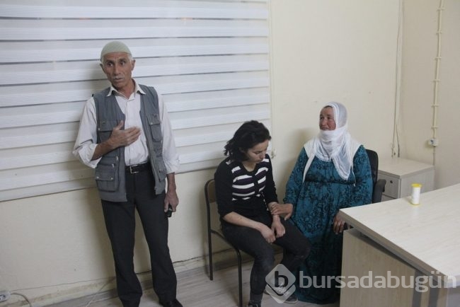 Pişmanlık mektupları yazan PKK'lı kız ailesiyle buluştu