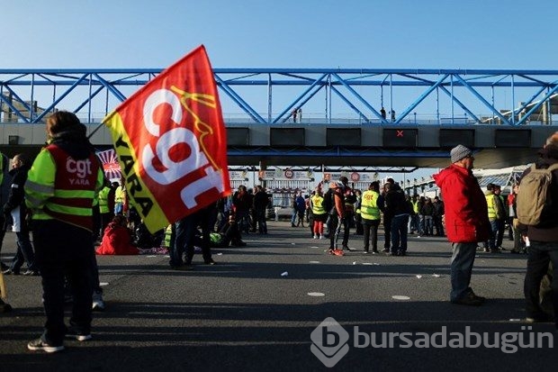 Fransa'da yeni çalışma yasasına öfke büyüyor
