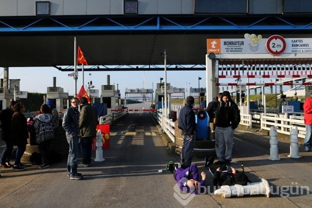Fransa'da yeni çalışma yasasına öfke büyüyor
