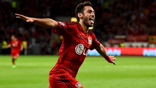 Hakan Çalhanoğlu'na şantaj yapan şarkıcıya soruşturma
