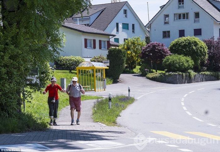 Mülteciler köylerine gelmesin diye 200 bin euro cezaya razılar