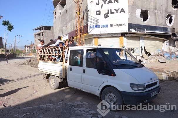 Yüksekova'ya geri dönüşler başladı!