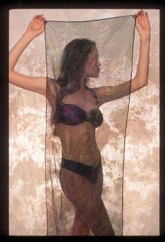 Angelina Jolie 15 yaşında