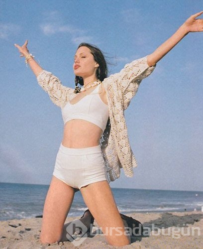 Angelina Jolie 15 yaşında