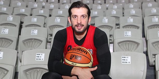 Kerem Tunçeri'den Çağla Şıkel'den sağlık desteği