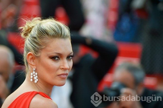 42'lik Kate Moss'a 18'lik sevgili