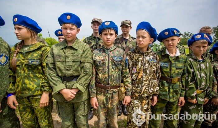 Putin'in çocuk ordusu