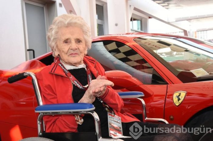 104 yaşındaki nine 300 km hızı tattı