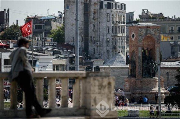 Beyoğlu Taksim'de Gezi Parkı önlemi