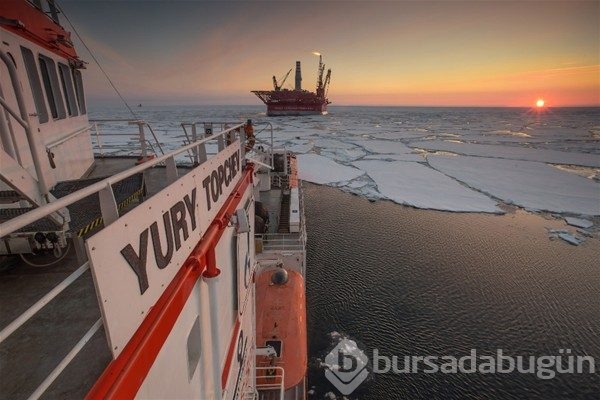 Rusya'nın kutuplardaki petrol platformu!