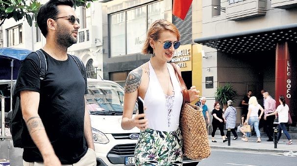 Didem Soydan'ın alışveriş kıyafeti