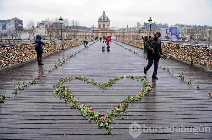 Paris'te aşk direniyor!