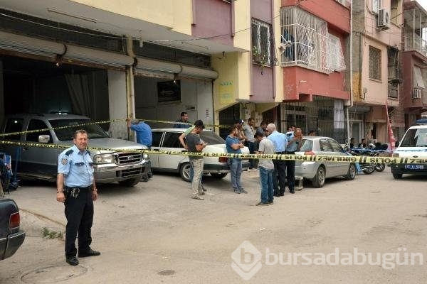 Çifte tabancalı suç makinesi polisle çatıştı