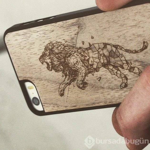 17 fotoğrafla ahşap oyma sanatıyla yapılmış benzersiz telefon kılıfları
