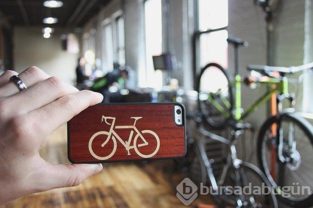 17 fotoğrafla ahşap oyma sanatıyla yapılmış benzersiz telefon kılıfları