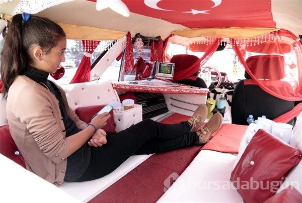Otomobilini otel odasına çevirdi

