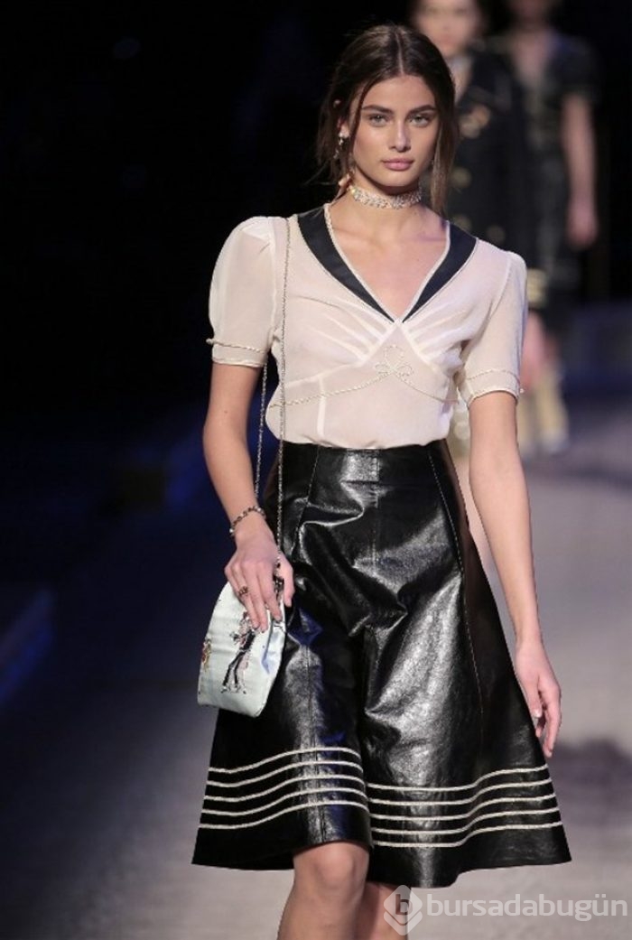 Taylor Hill hayranlarını kandırdı
