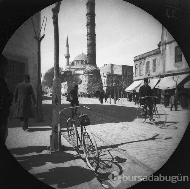 1891 yılında bisikletle dünya turuna çıkan, yolları Türkiye'den de geçmiş 2 maceracı
