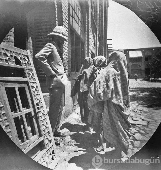1891 yılında bisikletle dünya turuna çıkan, yolları Türkiye'den de geçmiş 2 maceracı