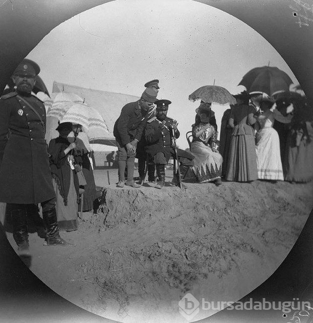 1891 yılında bisikletle dünya turuna çıkan, yolları Türkiye'den de geçmiş 2 maceracı
