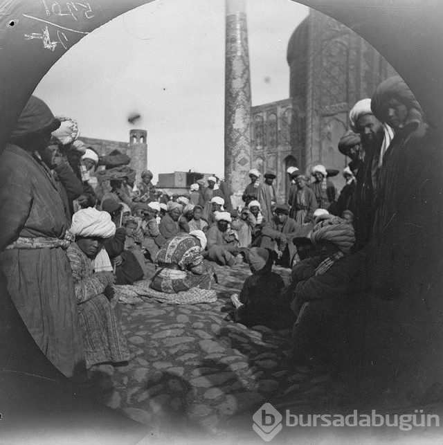 1891 yılında bisikletle dünya turuna çıkan, yolları Türkiye'den de geçmiş 2 maceracı