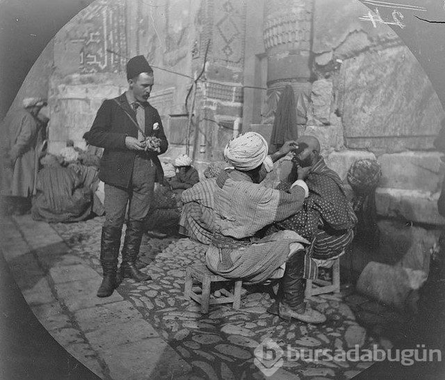 1891 yılında bisikletle dünya turuna çıkan, yolları Türkiye'den de geçmiş 2 maceracı