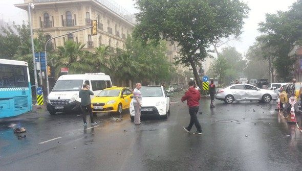 İstanbul'da Vezneciler'de patlama! (07.06.2016)
