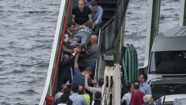 İstanbul'da vapur kazası... Dehşet anları...
