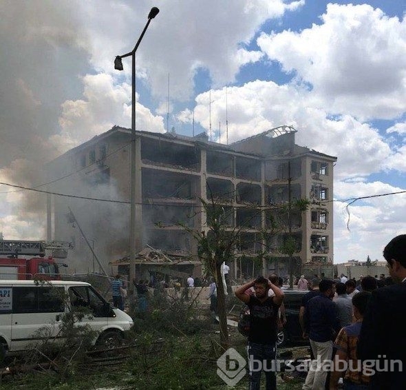 Mardin'de Emniyet Müdürlüğü'ne bombalı araçla saldırı