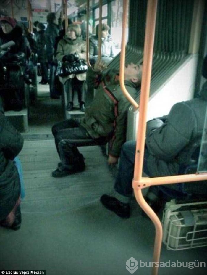 Oturuş şekliyle fenomen oldu