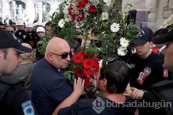 Kılıçdaroğlu'na şehit cenazesinde mermi kovanı atıldı