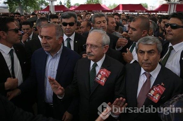 Kılıçdaroğlu'na şehit cenazesinde mermi kovanı atıldı