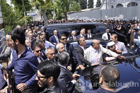 Kılıçdaroğlu'na şehit cenazesinde mermi kovanı atıldı
