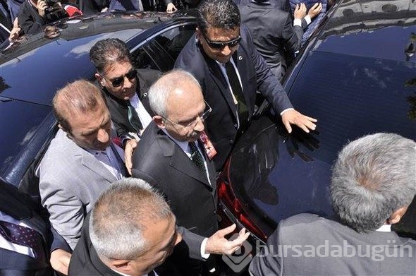 Kılıçdaroğlu'na şehit cenazesinde mermi kovanı atıldı