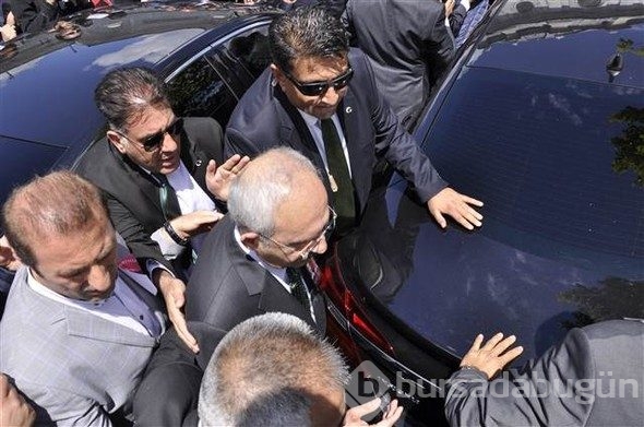 Kılıçdaroğlu'na şehit cenazesinde mermi kovanı atıldı