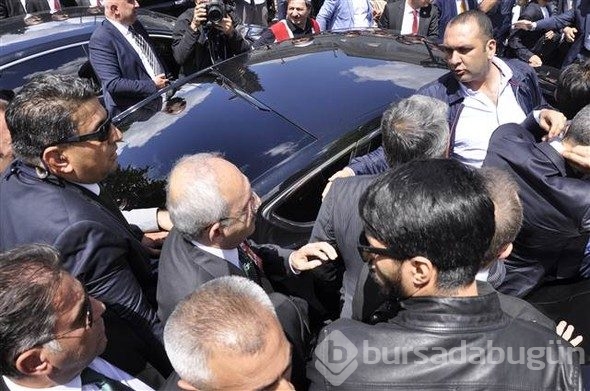 Kılıçdaroğlu'na şehit cenazesinde mermi kovanı atıldı
