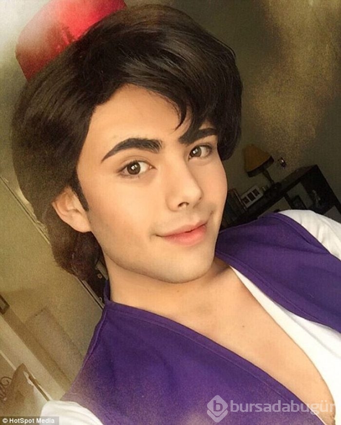 İnanması zor ama gerçek: O sadece Disney bağımlısı bir erkek