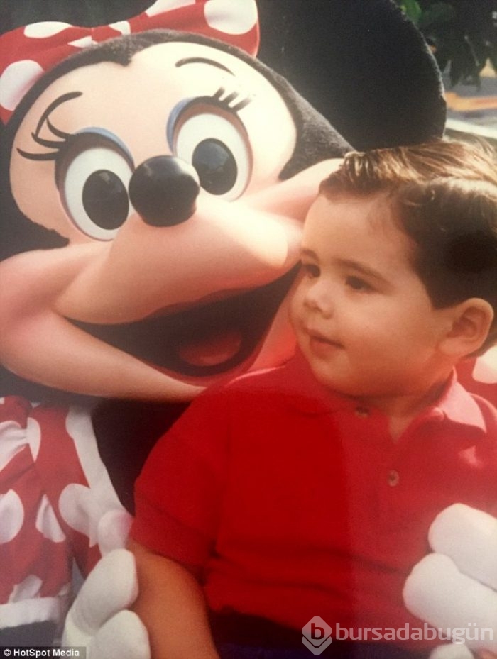 İnanması zor ama gerçek: O sadece Disney bağımlısı bir erkek