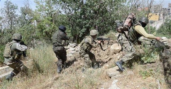 PKK mezarlığa bile patlayıcı döşemiş