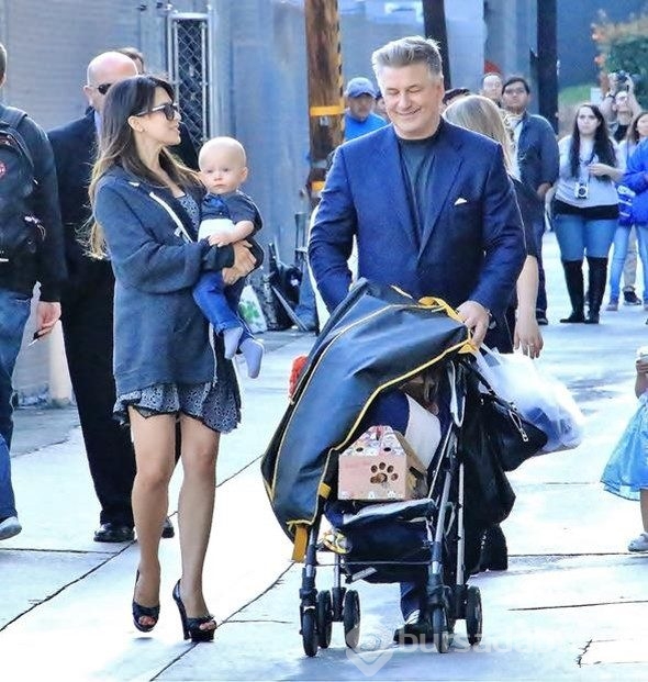 Dünya bebek arabalı bu genç adamı konuştu