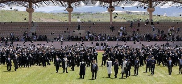 Bugün mezun oldular