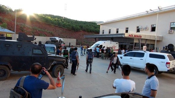 Tunceli Ovacık'ta adliye lojmanı yakınında büyük patlama
