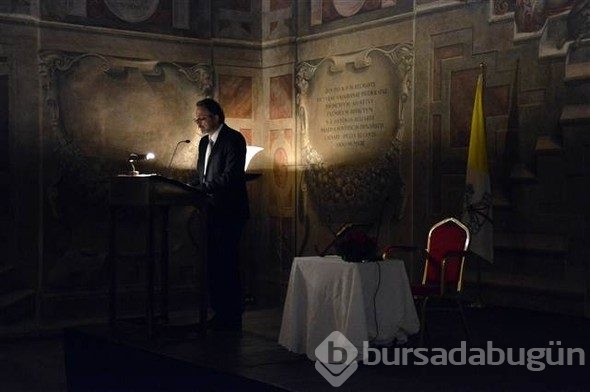 Vatikan'a ait sarayda Kur'an ve ezan okundu