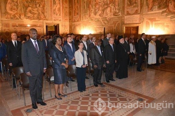 Vatikan'a ait sarayda Kur'an ve ezan okundu