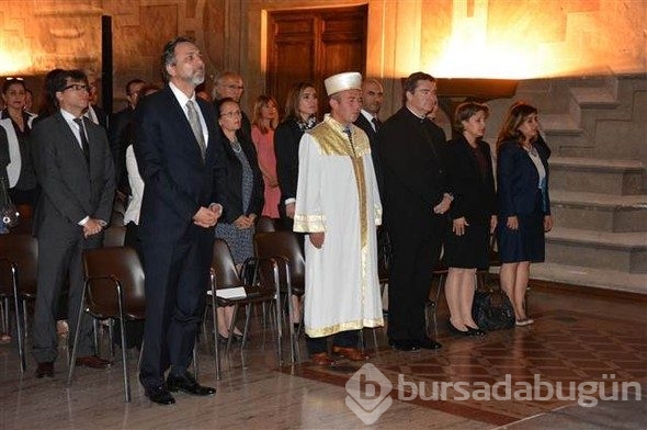 Vatikan'a ait sarayda Kur'an ve ezan okundu