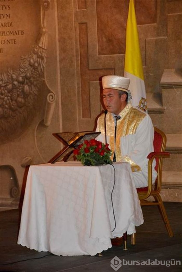 Vatikan'a ait sarayda Kur'an ve ezan okundu