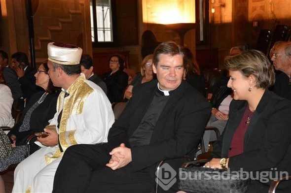 Vatikan'a ait sarayda Kur'an ve ezan okundu