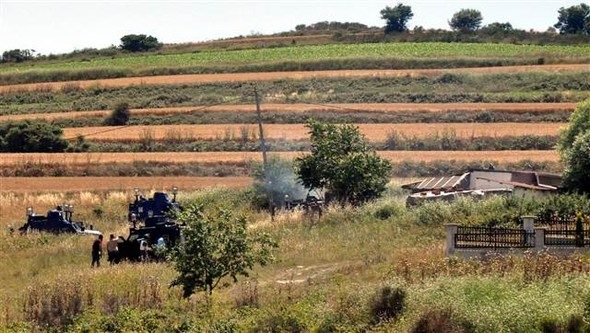İstanbul Arnavutköy'deki çatışmada saldırgan öldürüldü, bir polis şehit oldu